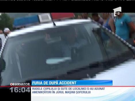 Un șofer a fost la un pas să fie linșat, după ce a lovit mortal un copil