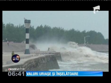 Valuri URIAŞE în China