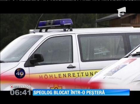 Speolog blocat într-o peştera
