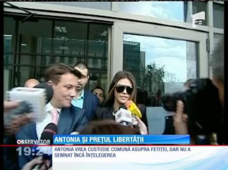 Antonia, un pas până va ajunge femeie liberă