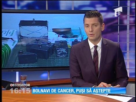 Sute de bolnavi de cancer, puşi să aştepte