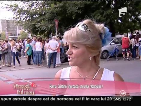 Mama Cristinei îngroapă securea războiului!