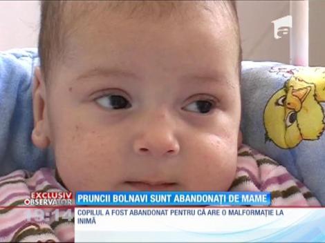 Tot mai mulți copii bolnavi sunt abandonați de mame în spitale