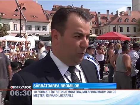 Sărbătoarea rromilor, organizată în Piața Mică din Sibiu