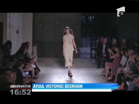 Victoria Beckham şi-a prezentat cea mai recentă colecţie vestimentară