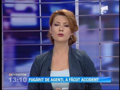 Accident spectaculos în Timişoara! Un şofer care era urmărit de poliţişti a pierdut controlul volanului şi a rămas suspendat pe liniile de tramvai
