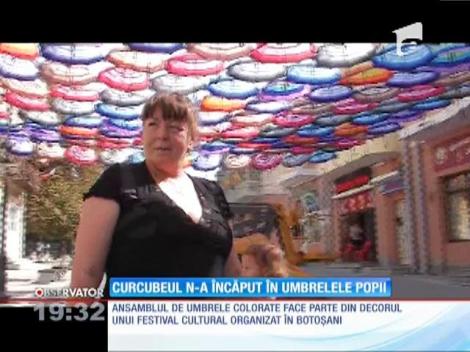 Umbrele în culorile curcubeului din Botoşani nu sunt pe placul Bisericii