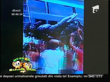 Cum să urci o motocicletă pe autobuz