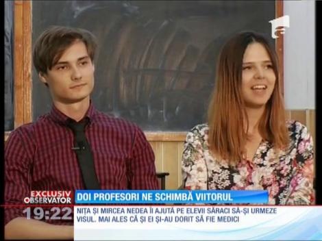 Doi profesori de biologie predau gratis lecţii pentru Facultatea de Medicină
