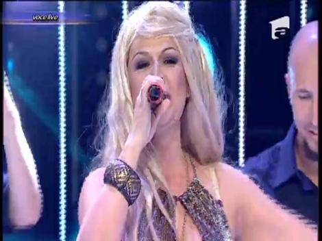 Vă era dor de ea? Maria Buză a revenit cu aer grecesc. S-a transformat în Anna Vissi!