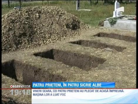 Patru prieteni, în patru sicrie albe