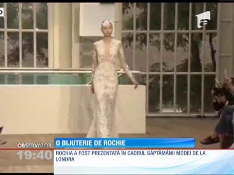 O bijuterie de rochie