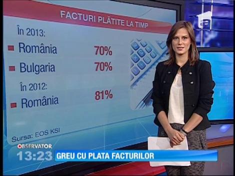 Doar două treimi dintre români reuşesc să-şi plătească la timp facturile