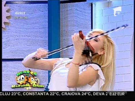 Îţi mai aminteşti de trupa Amadeus? Fetele de la Hypnotique, la un pas să le calce pe urme!