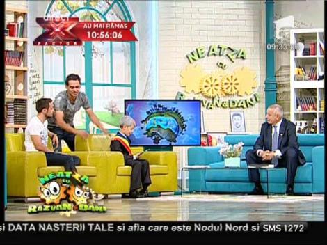 Sorin Oprescu, primarul Capitalei, de vorbă cu un prichindel fermecător: "Când eram copil, îmi doream să devin pompier!"