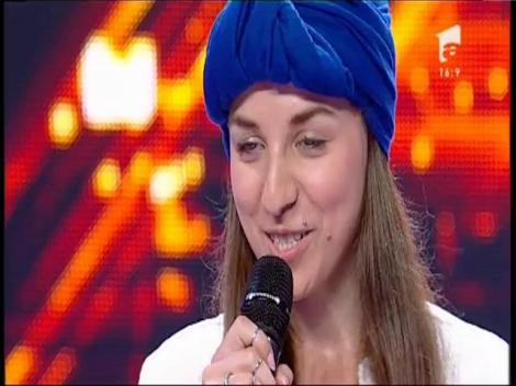 Prezentare: Carina Dumitru, plină de încredere pe scena X Factor