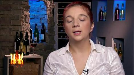 Predă Eminescu, Dante și Shakespeare. Are piercinguri, păr roșu și tatuaje. Nu o întrebați câte. Flavia, concurenta de la IADUL BUCĂTARILOR!