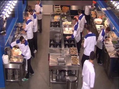 Curățatul legumelor, o probă mai dificilă decât pare!