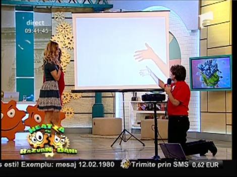 Cum să faci forme din umbre pe pereţi