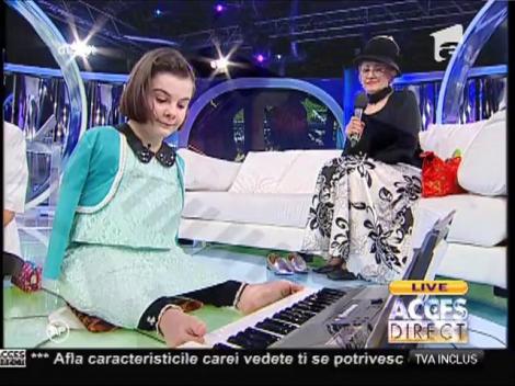 Lorelai, fetița minune fără mâini, cântă la orgă!