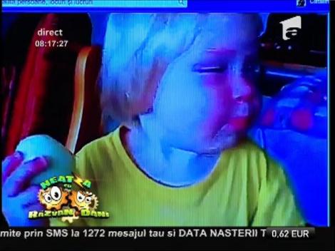 Smiley News: Cum mănâncă un copil o ceapă