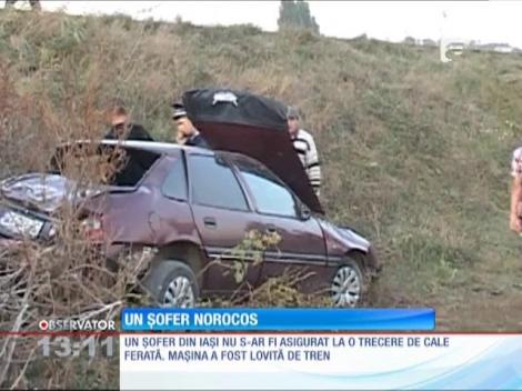 Maşină lovită de tren, în Hîrlău