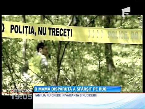 UPDATE / Cadavru incendiat, găsit la marginea unei păduri