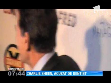 Charlie Sheen şi-a atacat dentistul cu un cuţit