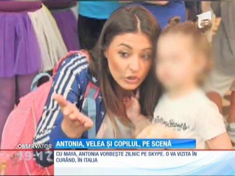 Antonia, Alex Velea și copilul, pe scenă
