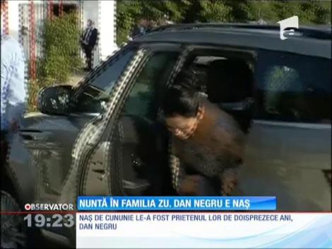 Dan Negru e naş. Răzvan Popescu, e mire. Vedeta radio ZU a spus azi DA, în faţa altarului