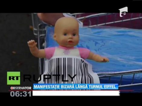 Proteste la Paris, împotriva mamelor surogat ce dau viaţă copiilor cuplurilor gay