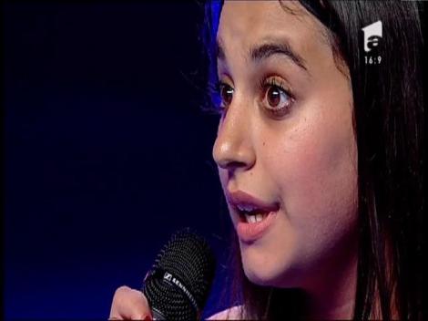 Andrea Bocelli & Heather Headley - 'The Prayer'. Vezi aici cum cântă Sorina Rostaş la X Factor!