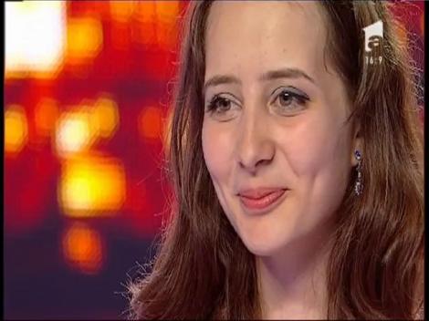 Doar c&acirc;nd ai prieteni - Liceenii. Vezi aici cum c&acirc;ntă Cătălina Maria Vlad la X Factor!