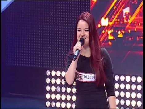 Whitney Houston - "I Will Always Love You". Vezi aici cum cântă Alexandra Tropotei la X Factor!