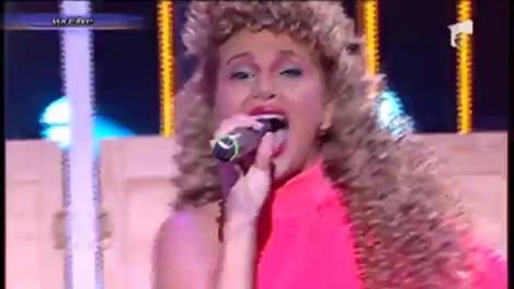 Whitney Houston - "I Wanna Dance With Somebody". Vezi transformarea Lorei la "Te cunosc de undeva!"