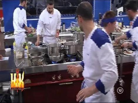 Duș rece în echipa albastră! Băieții reușesc să câștige seara cu un service terminat!