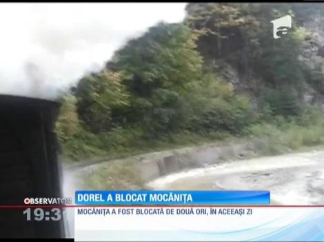 Dorel a blocat mocăniţa