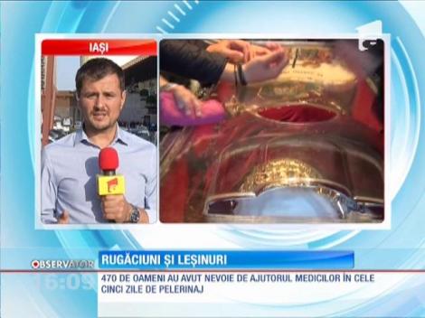 470 de oameni luaţi cu targa de la pelerinaj