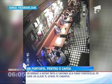 Lăsat fără portofel, la o cafea