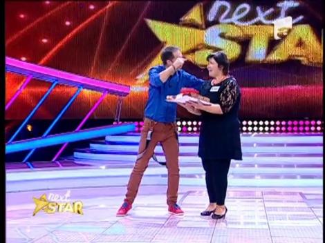 Emoţie şi entuziasm! Destinul i-a adus împreună după...30 de ani! Mama concurentului Vlăduţ şi Vasile Muraru, întâlnire emoţionantă!