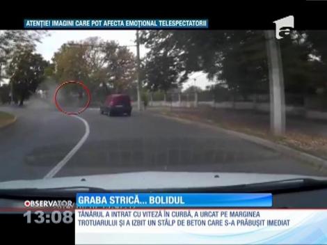 Maşină de lux făcută praf  din cauza vitezei