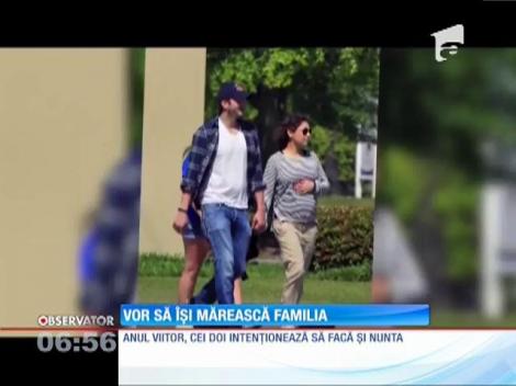 Mila Kunis şi Ashton Kutcher mai vor un copil