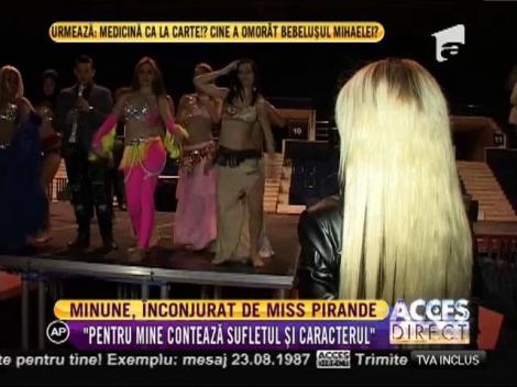 Adrian Minune, înconjurat de miss pirande
