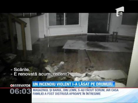 O familie din Cluj a rămas pe drumuri, după ce casa le-a fost mistuită de flăcări