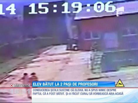 Imagini șocante! Elev bătut la 2 pași de profesori