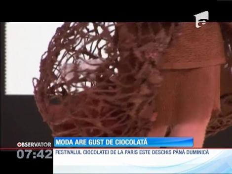 Festivalul ciocolatei s-a deschis la Paris cu o paradă de modă inedită