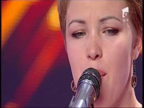 Delia Matache - Ipotecat. Vezi aici cum cântă Adriana Colaci la X Factor!
