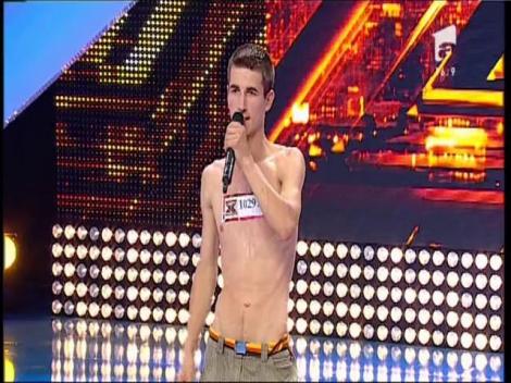 Skillet - "Comatose". Vezi aici cum c&acirc;ntă Toader Constantin la X Factor!