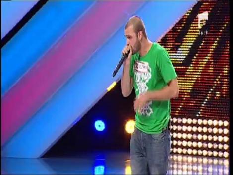 Beatbox - "I Like To Move It". Vezi aici cum cântă Victor Sas la X Factor!