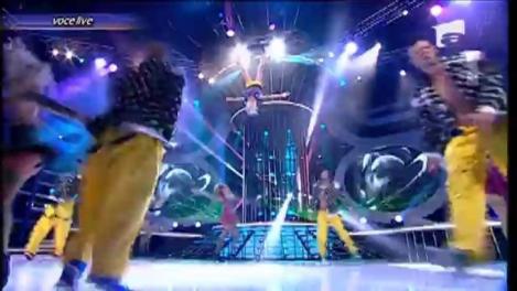 P!nk - "So what". Vezi transformarea lui Florin Ristei la "Te cunosc de undeva!"